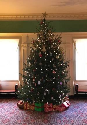 Belle Grove Plantation Christmas Tours “O Tannenbaum—A Festival of Trees”